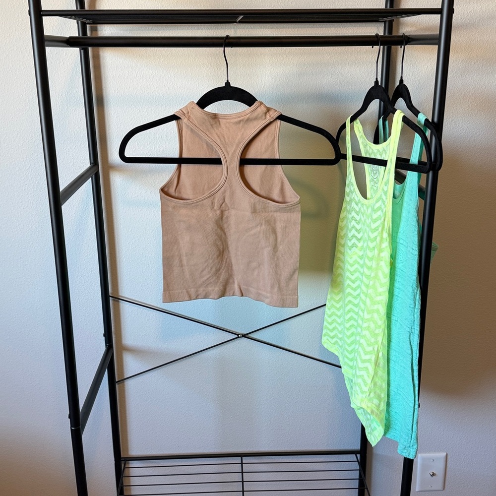 XS/S TankTop Lot - Picture 5 of 6